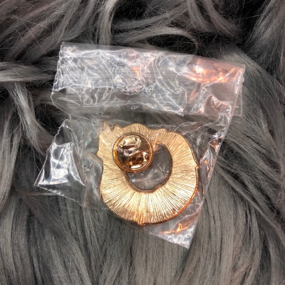 New! Unicorn PUSHEEN Enamel Pin - Picture 4 of 5